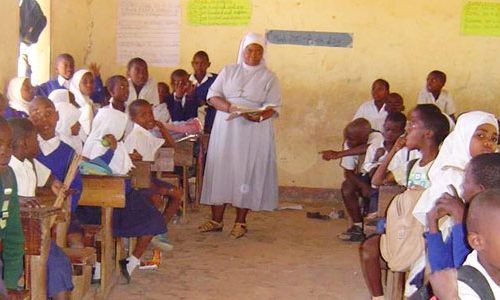 slide-13-alumnae-achievement-african-classroom